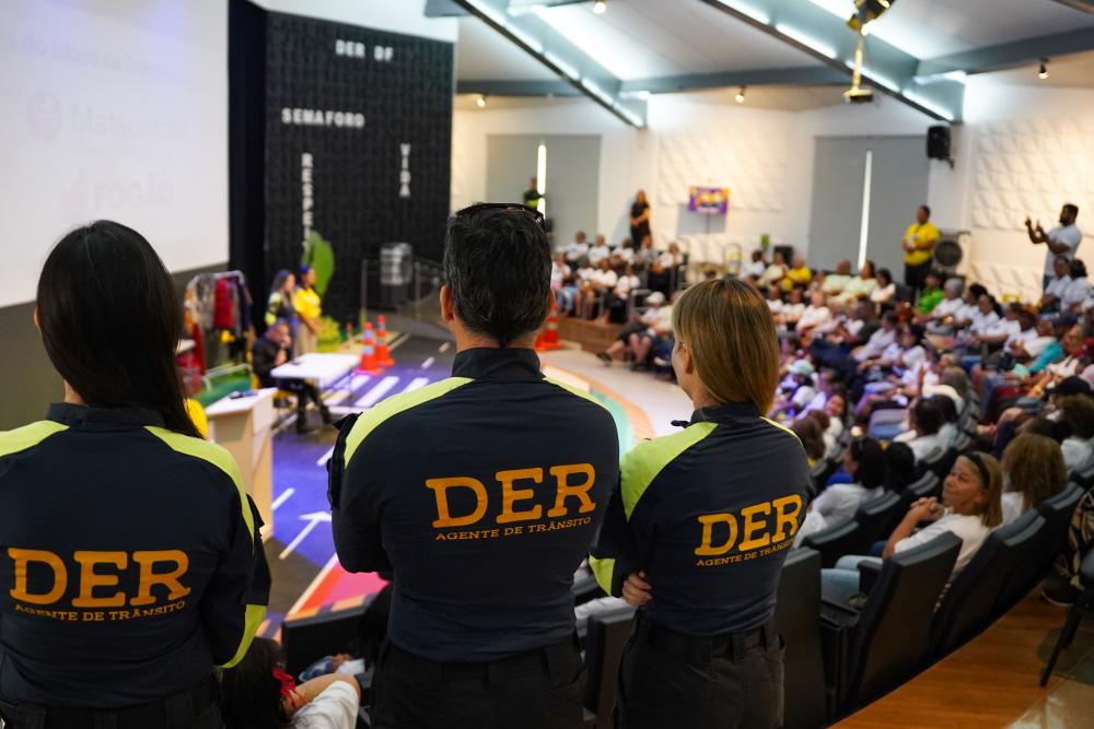 Capa da notícia: DER celebra Dia Internacional da Pessoa Idosa com evento na Transitolândia